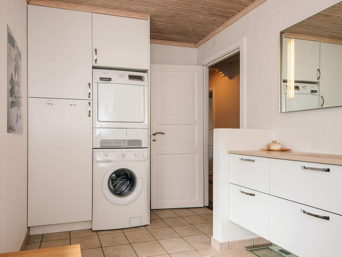 Bathroom 3, 7 Person Holiday Home in Ebeltoft, Syddjurs