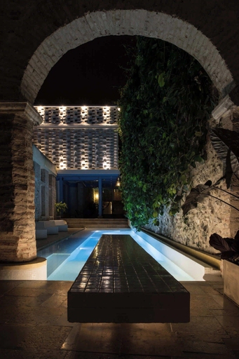 Pool 5, NOK Luxury Colonial Villa 6BR With Pool, Staff & Breakfast at Getsemani, Cartagena de Indias