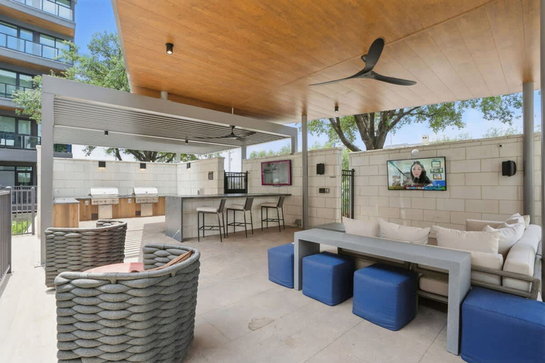 Room 2, 6min to Domain 12min DT Studio- Pool Parking, Travis