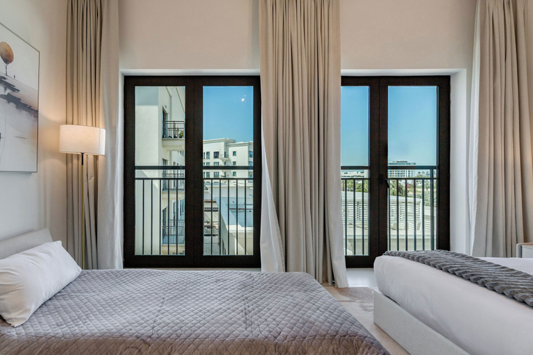 Room 5, GLOBALSTAY Abu Dhabi Yas Golf Collection, Yas Island
