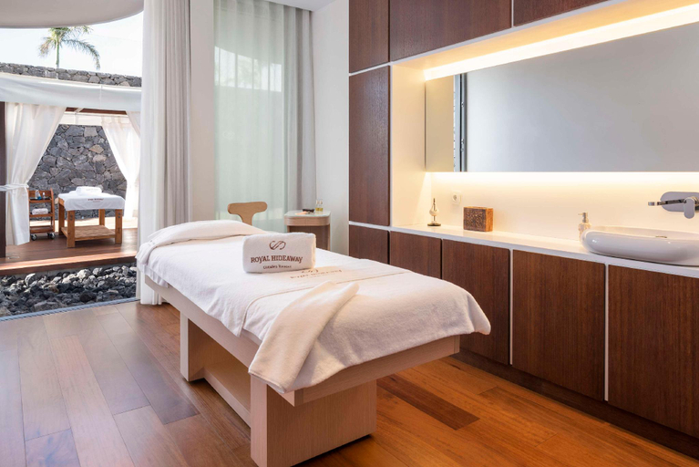 Bedroom 3, Royal Hideaway Corales Suites, Santa Cruz de Tenerife