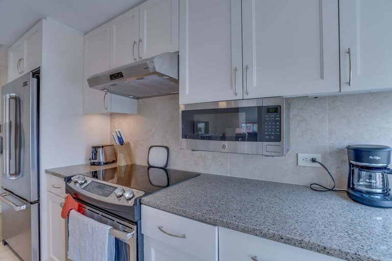 Private kitchen 3, 2 Bedroom Apartment located in Washington Dcâs Penn Quarter. 2 Apts by RedAwning, Washington D.C.