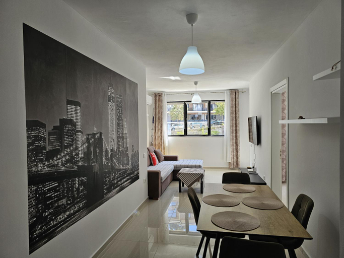 Others 5, The Bay Apartments, Sarandës