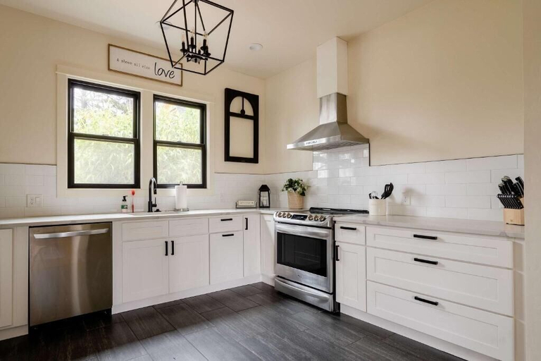 Private kitchen 4, The Hamlet by Stay Portland - Clinton, Multnomah