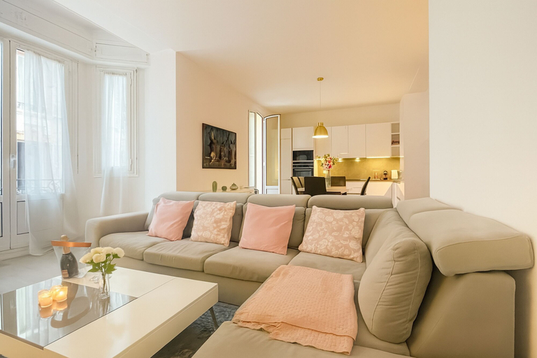 Room 4, Stylish 3-bedroom Gem Steps From Monaco Spacious, Alpes-Maritimes