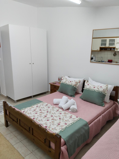 Bedroom 5, Mountain Top Eleochori Βουνοκορφη, East Macedonia and Thrace
