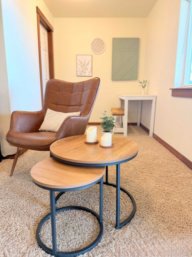 Room 5, Lakeside Hideaway in Harrison, Kootenai