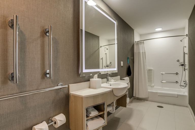 Bathroom 3, Springhill Suites Stillwater, Payne