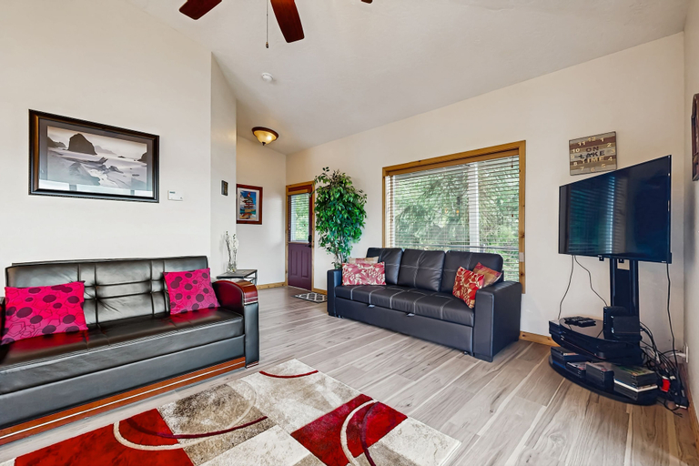 Room 3, Perfect Panoramic Paradise, Kootenai