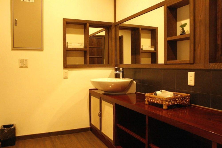Bathroom 4, Miyamotoke Ryokan, Chichibu