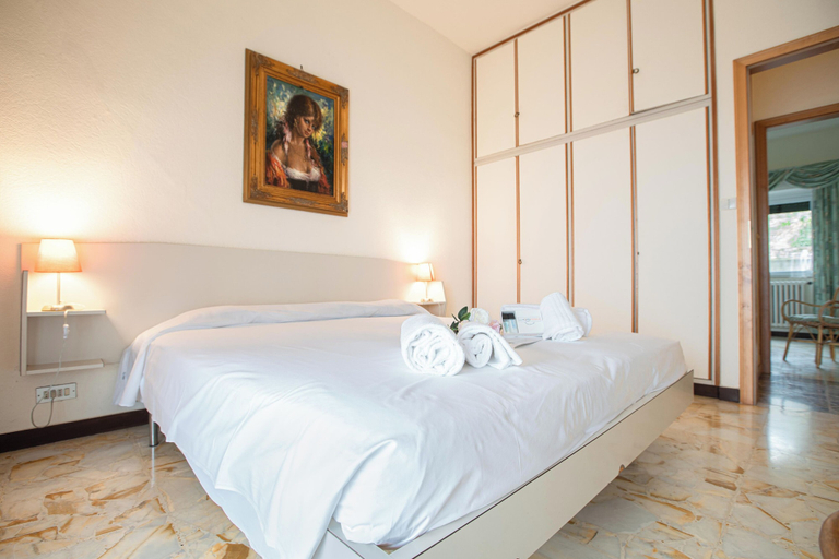 Bedroom 1, Paradiso Al Mare Terrace and Shared Pool, Imperia