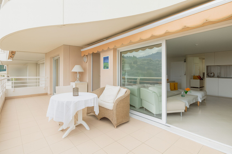 Room 4, High-end Residence With Pool and Panoramic Views, Alpes-Maritimes