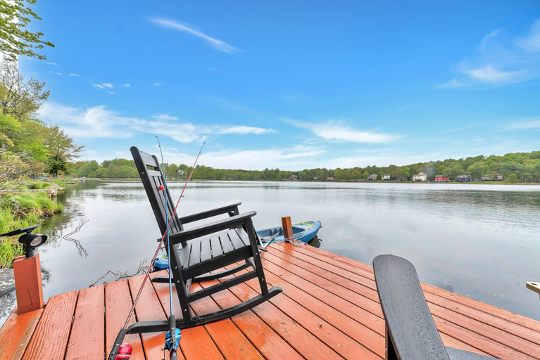Interior 5, Lakefront Hot Tub Kayaks High End Peaceful, Monroe