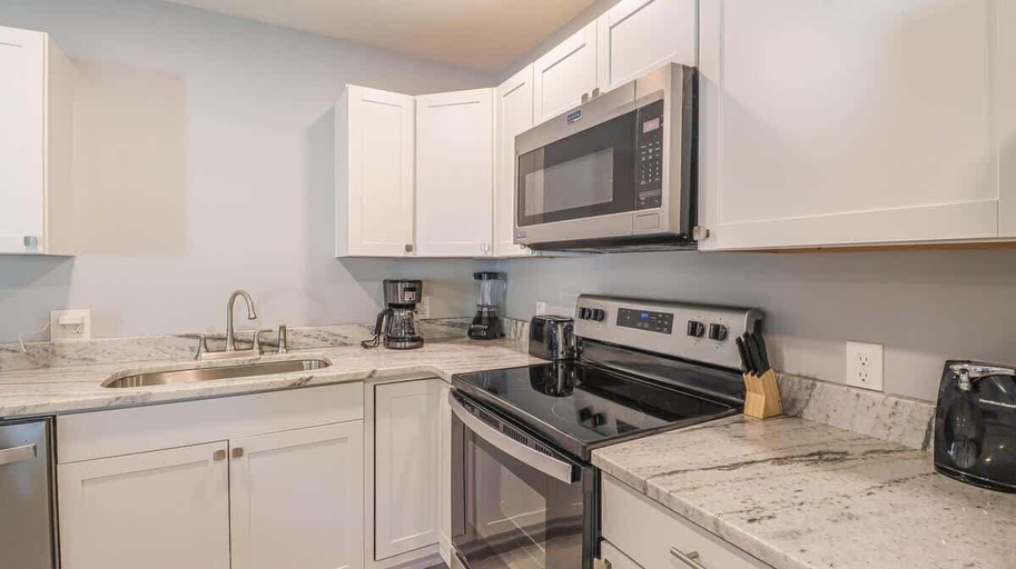 Others 5, Cozy 2br/1ba Duplex Just Blocks From Downtown Biloxi, Beaches and Entertainment, Harrison