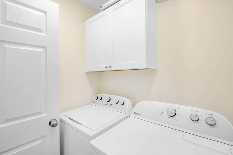 Bathroom 3, Hopkins, Harrison