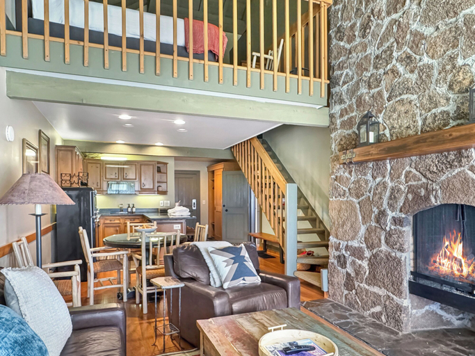 Interior 5, Meadows Retreat 226, Deschutes