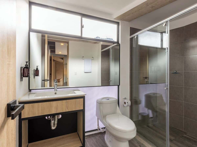 Bathroom, NOK Stylish 1 BR in Chapinero, Santafé de Bogotá