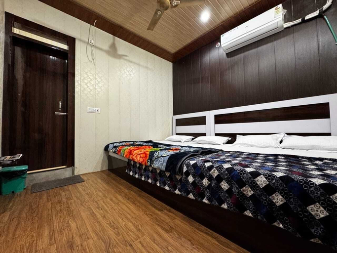 Room 3, Bhakti vedanta Seva Dham, Mathura
