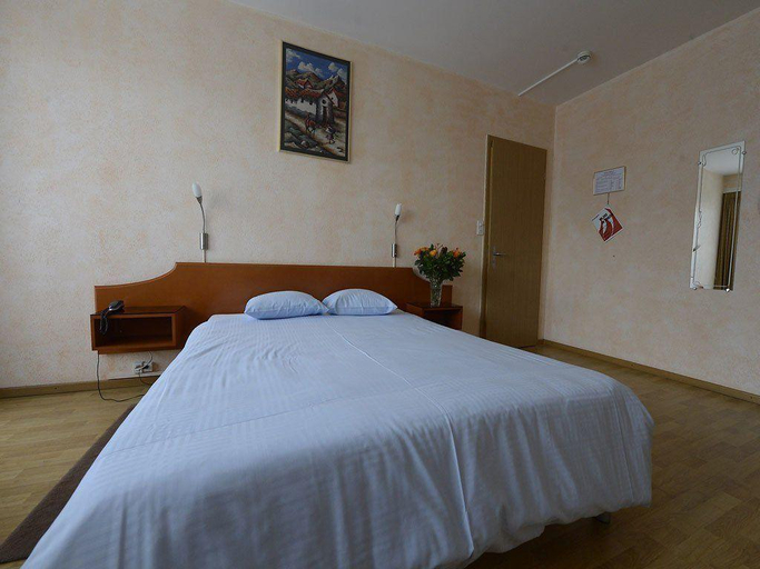 Bedroom 2, Hotel Carmen, Genève