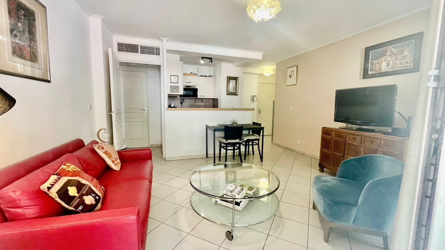 Room 4, One Bedroom Flat Near Monaco, Alpes-Maritimes
