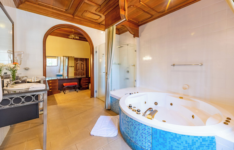 Bathroom 5, Muthu Sovereign Suites & Spa, Limuru Road, Nairobi, Limuru
