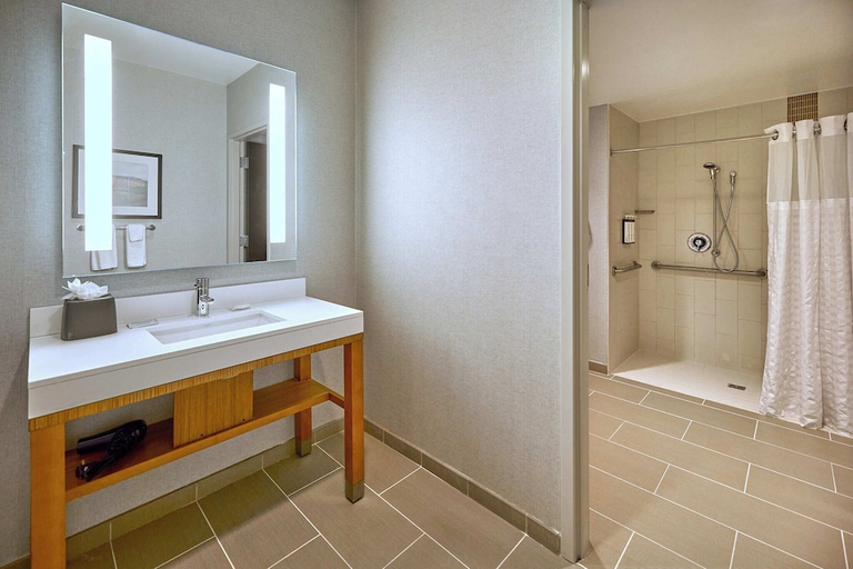 Bathroom 5, Hyatt Place Portland Downtown - Old Port Square, Cumberland