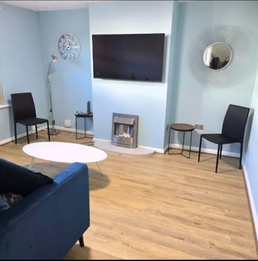 Room 5, West Midlands Home - 3BR w Free Parking and Wifi, Sandwell
