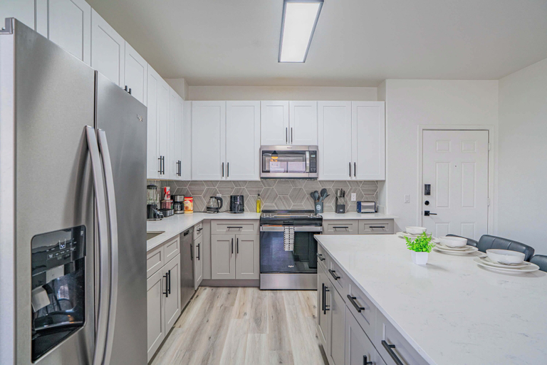 Interior 2, Chic Stay Near Westgate Pool, Gym, Parking & W/D, Maricopa