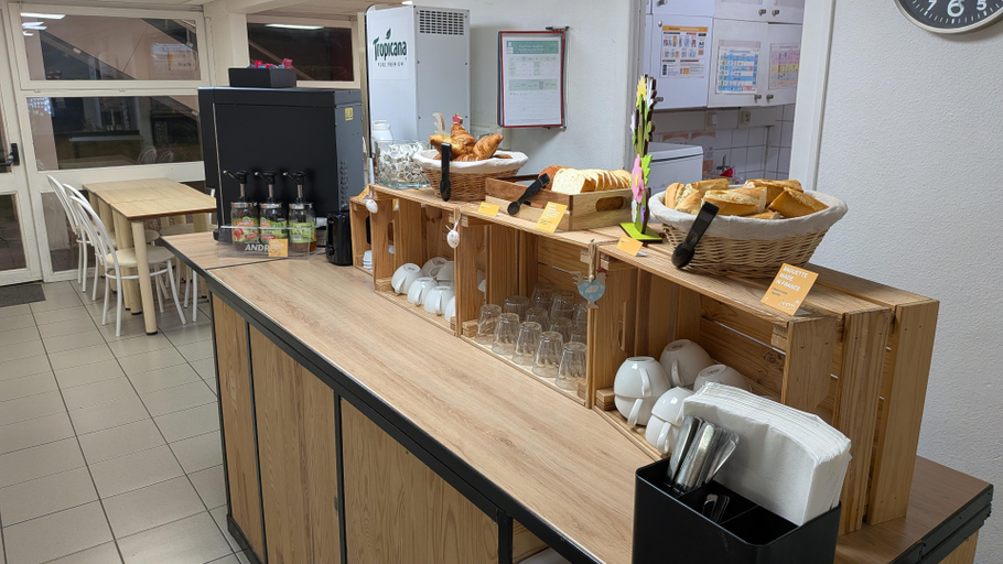 Food & Drinks 5, Premiere Classe Douai - Cuincy, Nord