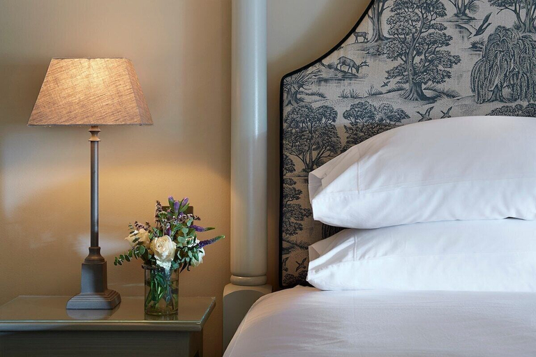 Room 5, Grey's Court Cottages, Gloucestershire