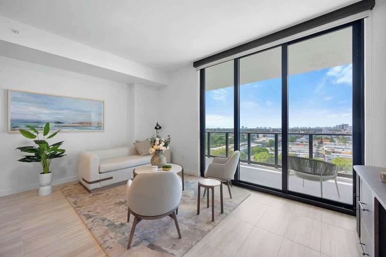Living area 2, NOK Luxury 2BR in Miami Beach, Miami-Dade