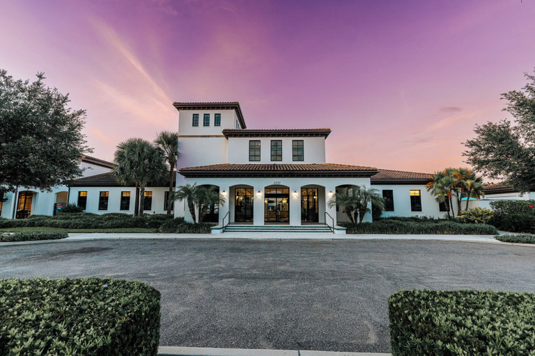 Interior 5, Upstay Epic Windsor Home w Pool, Cinema & Games, Osceola