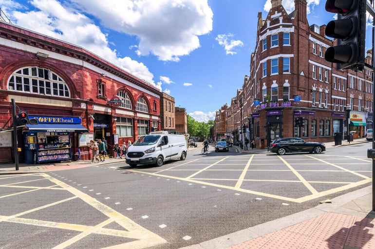 Exterior & Views, Gorgeous Hampstead Flat, London