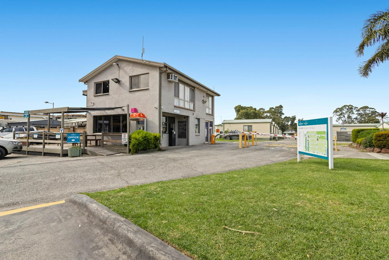 Others 4, Carrum Downs Motel, Frankston - East