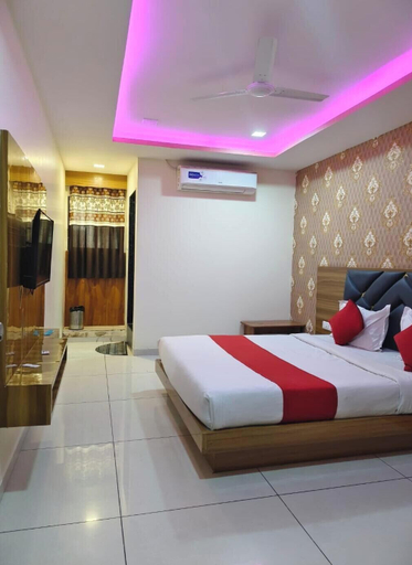 Room 3, Hotel Lakeview Vadodara, Vadodara
