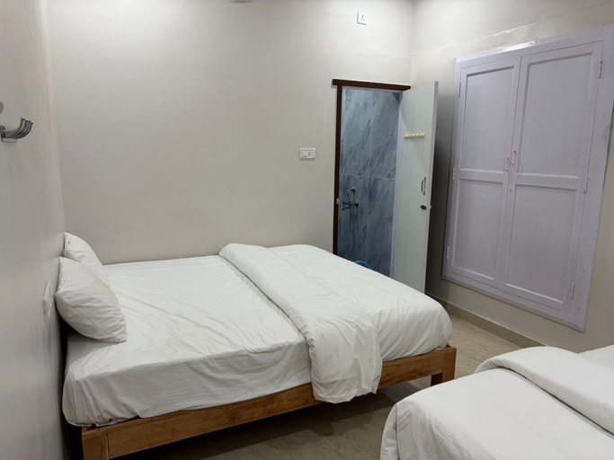 Room 5, Shree Chakra Residency, Kancheepuram
