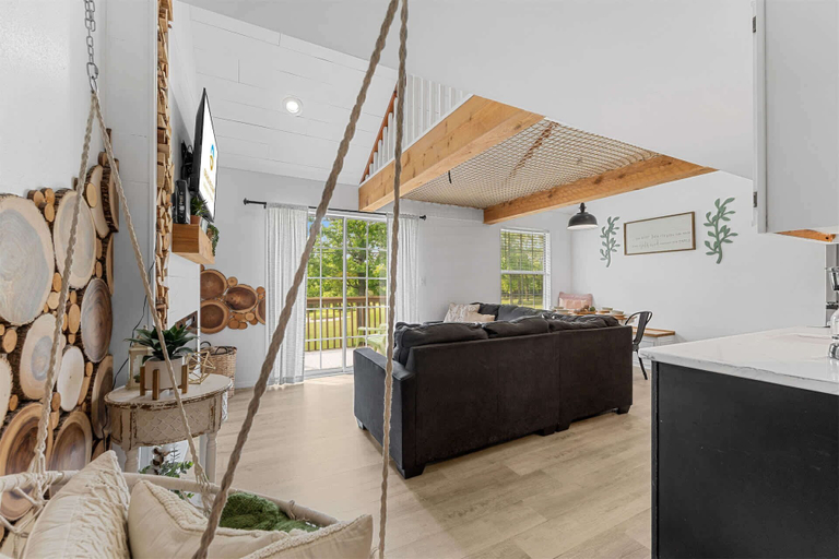 Others 2, Tranquil Treehouse Loft - Golf Course Views, Taney