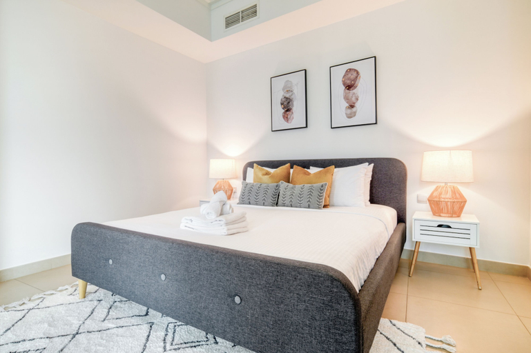 Room 2, Burj Vista 1- Mint Stay, Dubai