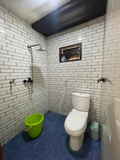Bathroom 5, Villa Dieng Mezzaluna, Wonosobo