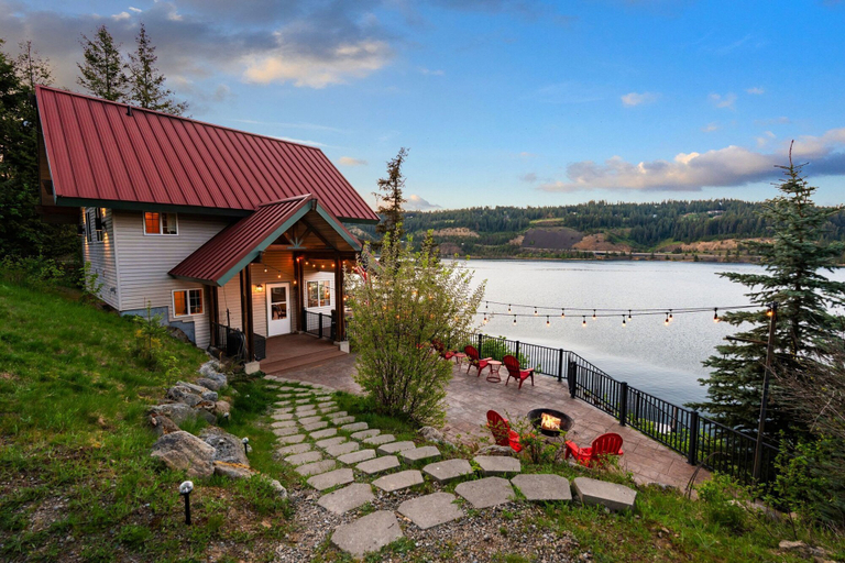 Room 3, Bridger Trail Retreat, Kootenai