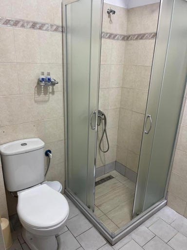 Bathroom 2, Erano Apartment, Sarandës