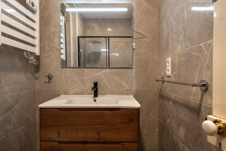 Bathroom 5, Best Room in central Lisbon, Lisbon