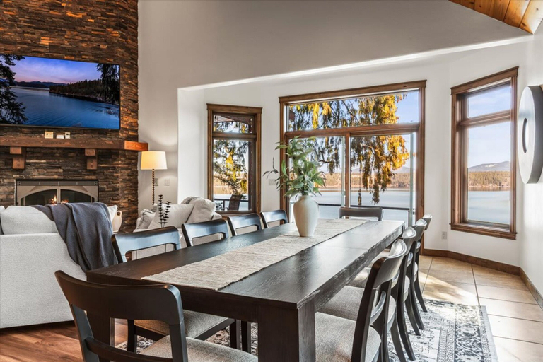 Room 3, Deja View in Hayden With 5 Bedrooms and 6 Bathrooms, Kootenai