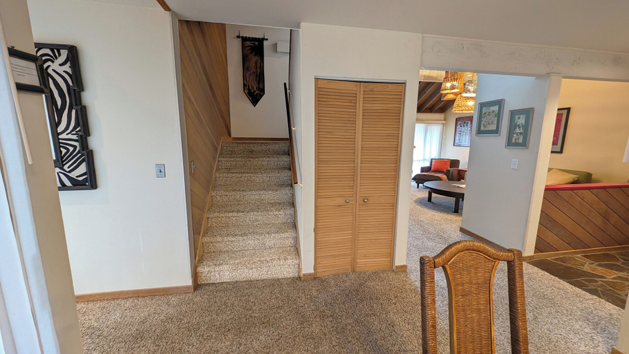 Interior 4, Meadow House 42, Deschutes