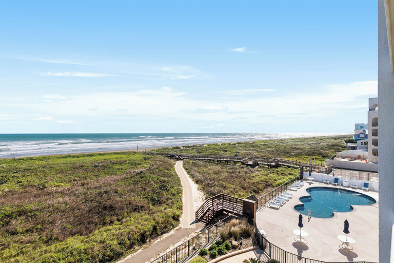 Interior 3, Island Beachfront Condo w/ Balcony, Pool & Grill, Cameron