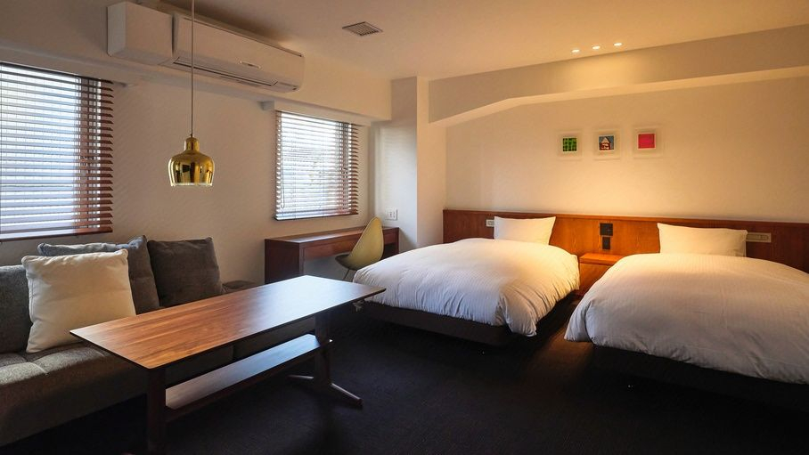 Others 5, 7 Days Hotel Plus, Kōchi