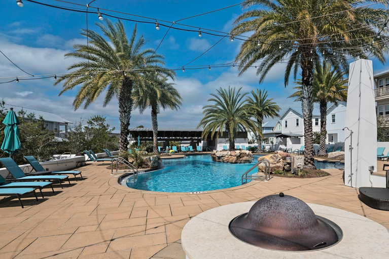 Pool 3, Seabreezy, Walton