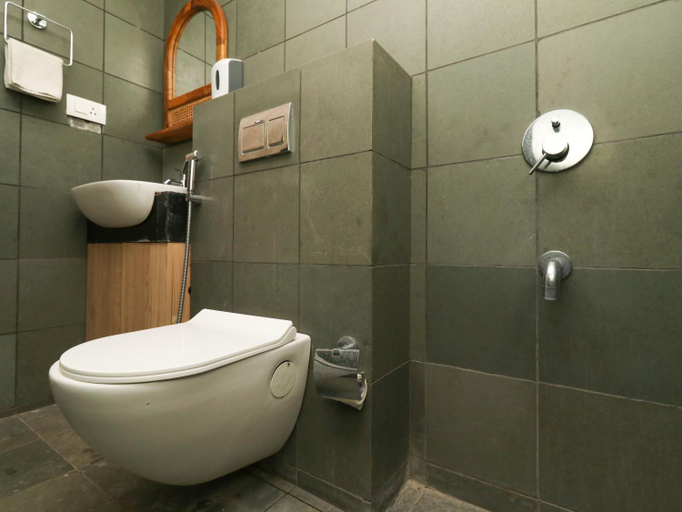 Bathroom 5, Hotel Tattva Suites NIBM, next to Corinthians Club, Pune