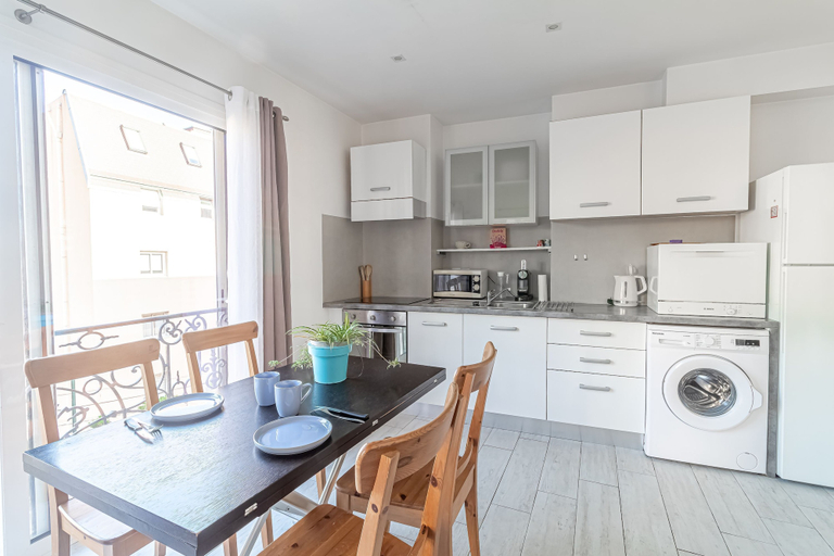 Room 2, T2 Garden Close to Amenities MC, Alpes-Maritimes