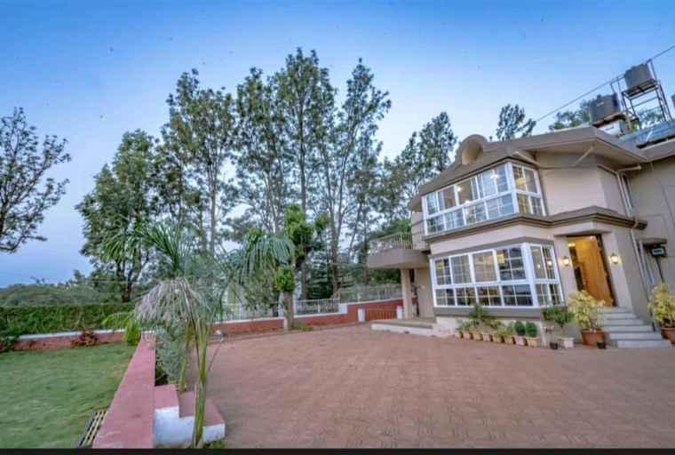 3, Leo villa, Satara